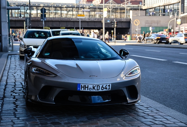 McLaren GT