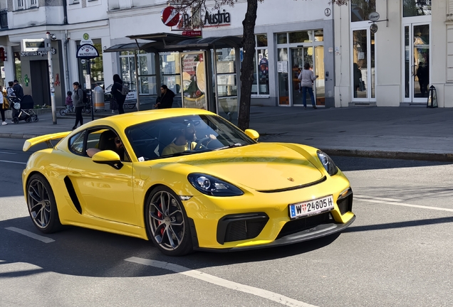 Porsche 718 Cayman GT4