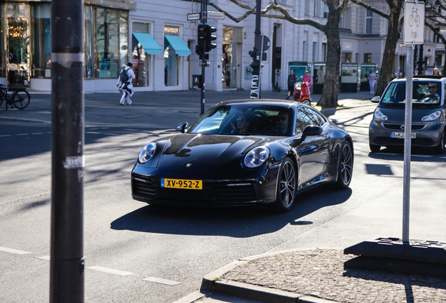 Porsche 992 Carrera 4S MkI