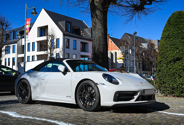 Porsche 992 Carrera GTS Cabriolet