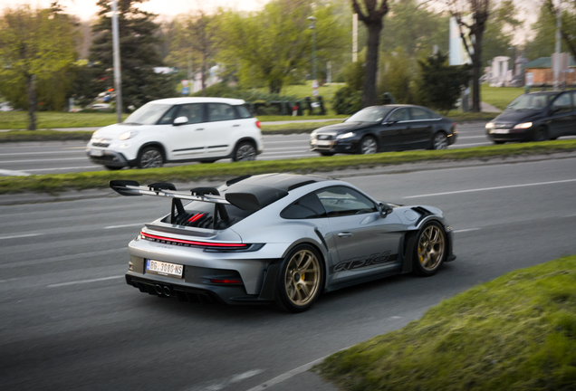 Porsche 992 GT3 RS Weissach Package