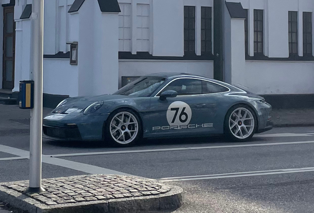 Porsche 992 S/T