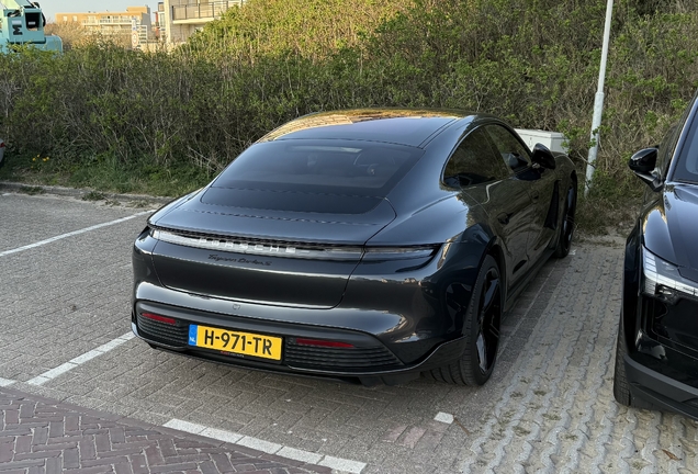 Porsche Taycan Turbo S MkI