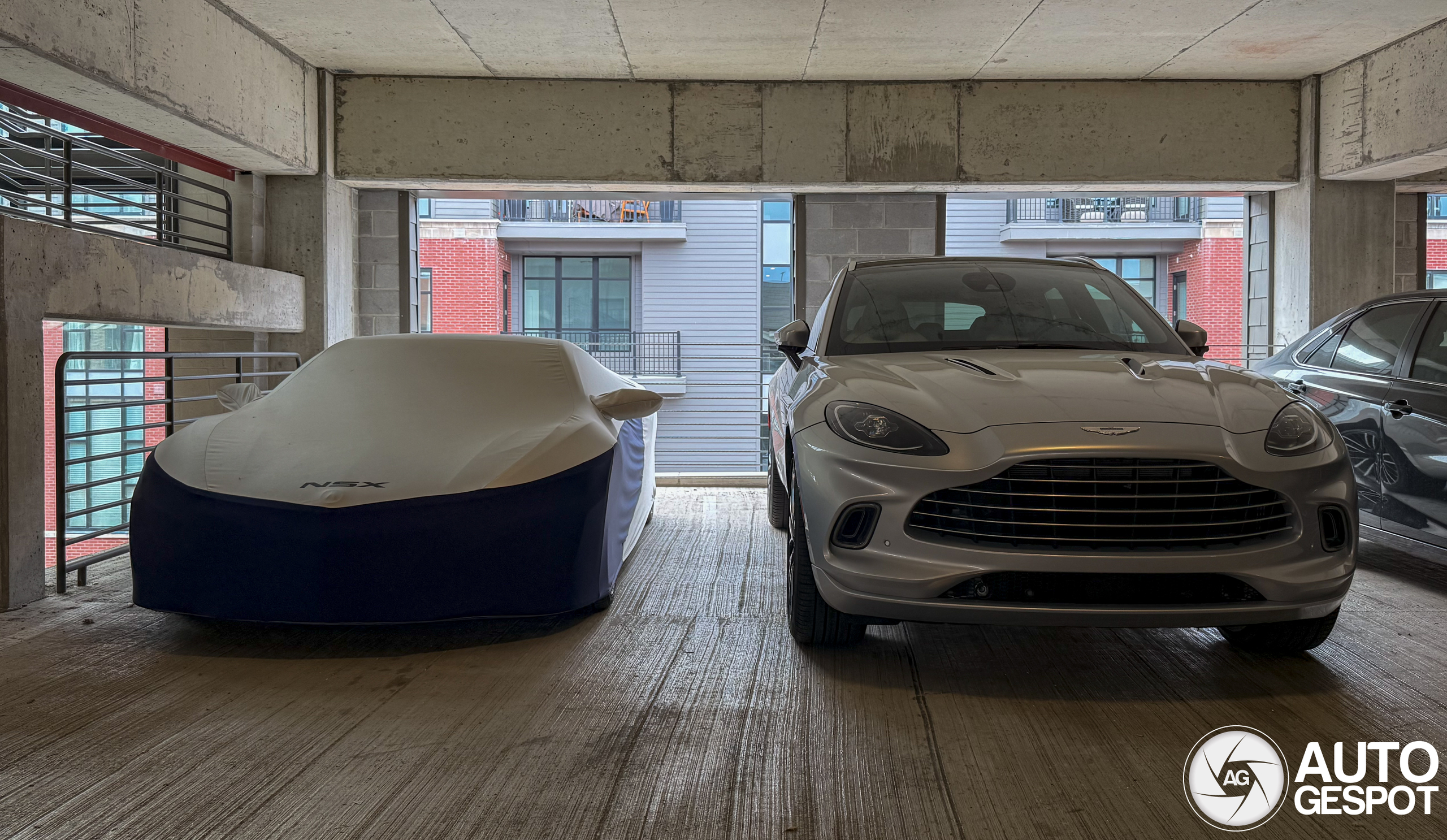 Aston Martin DBX