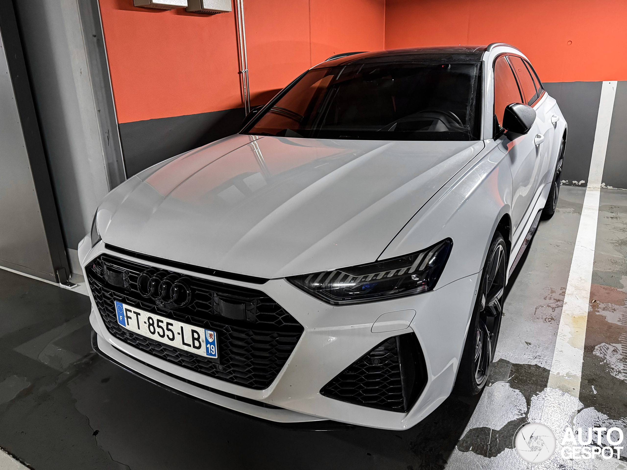Audi RS6 Avant C8