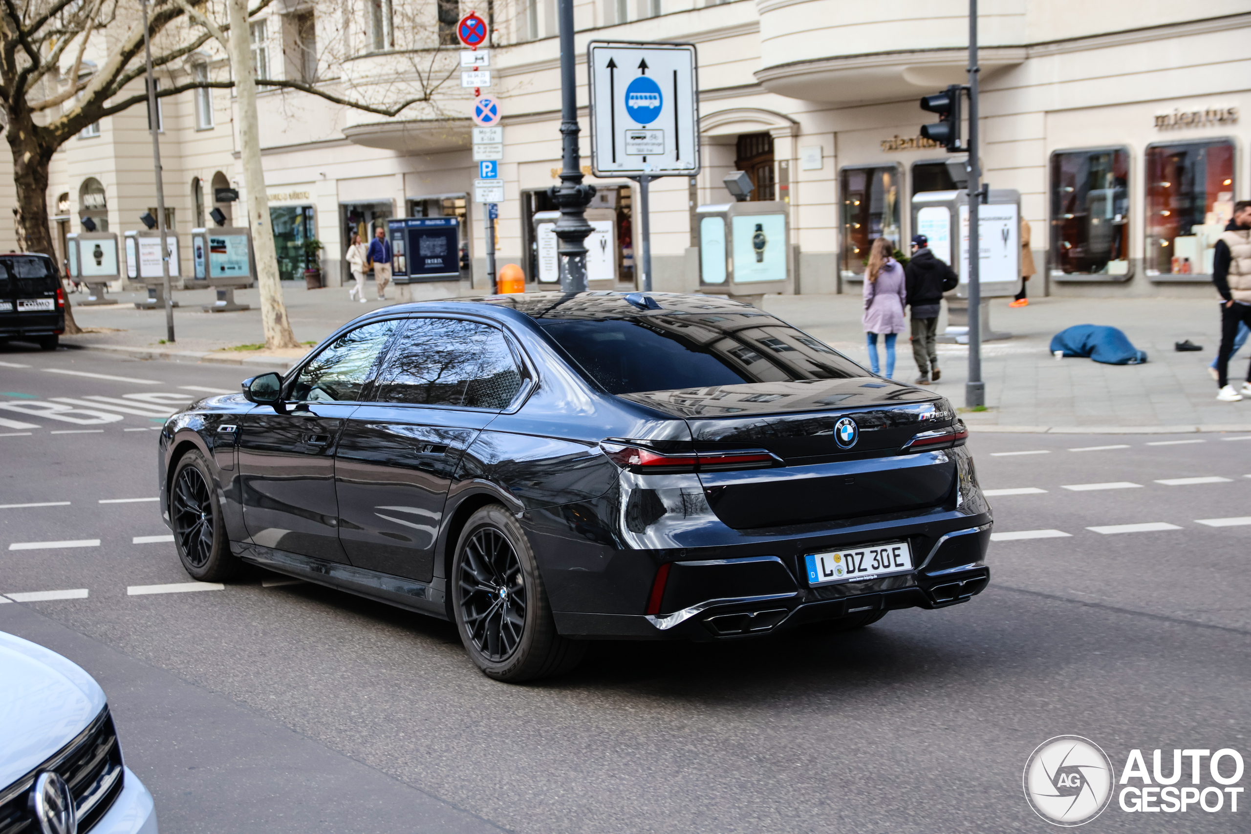 BMW M760e xDrive