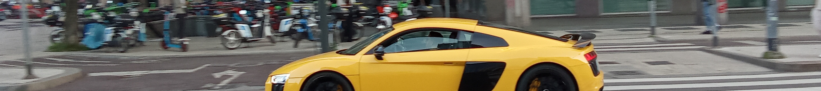 Audi R8 V10 Plus 2015