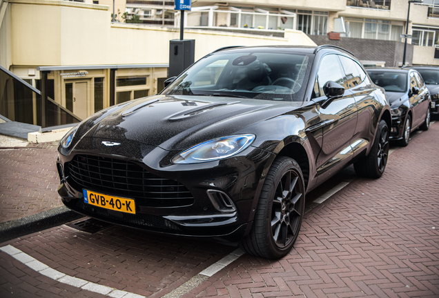 Aston Martin DBX