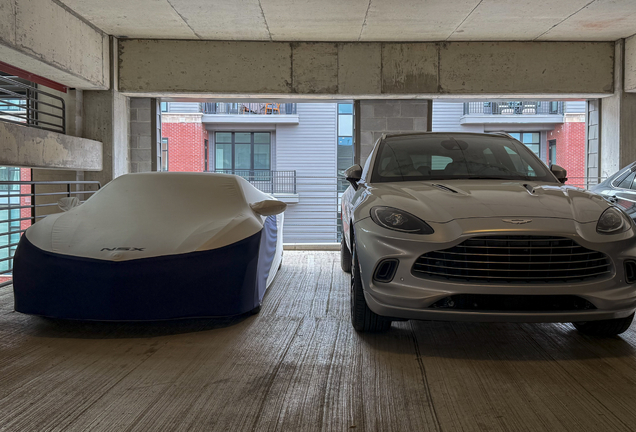 Aston Martin DBX
