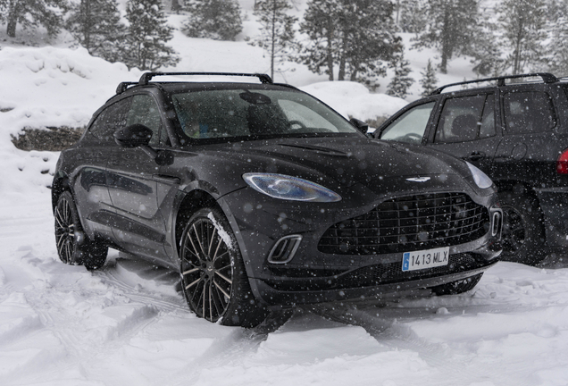 Aston Martin DBX