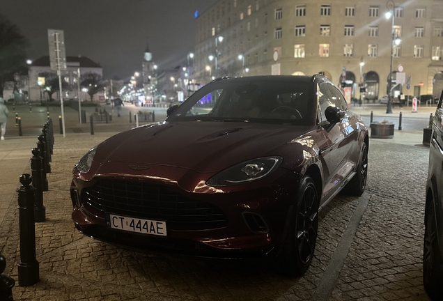 Aston Martin DBX