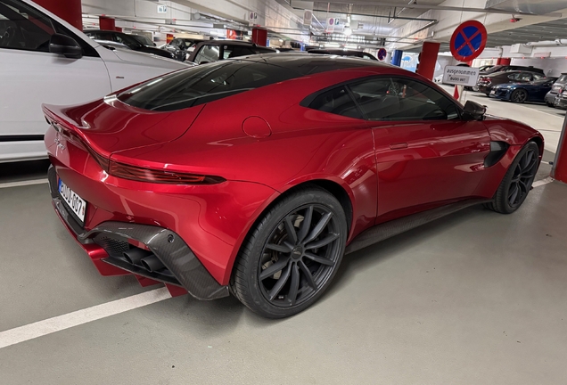 Aston Martin V8 Vantage 2018