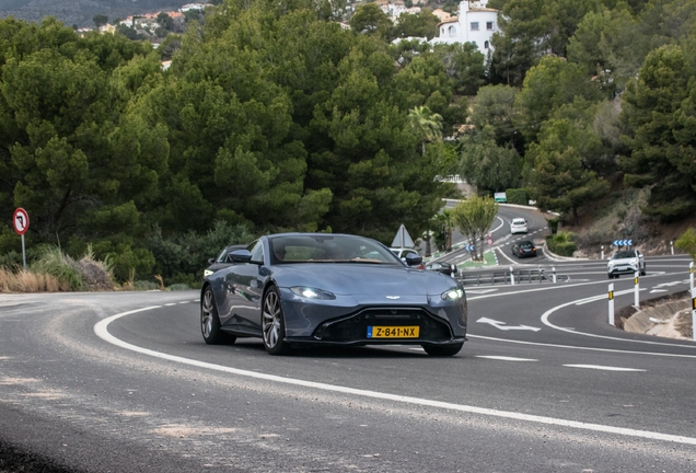 Aston Martin V8 Vantage 2018