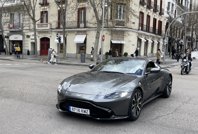 Aston Martin V8 Vantage 2018
