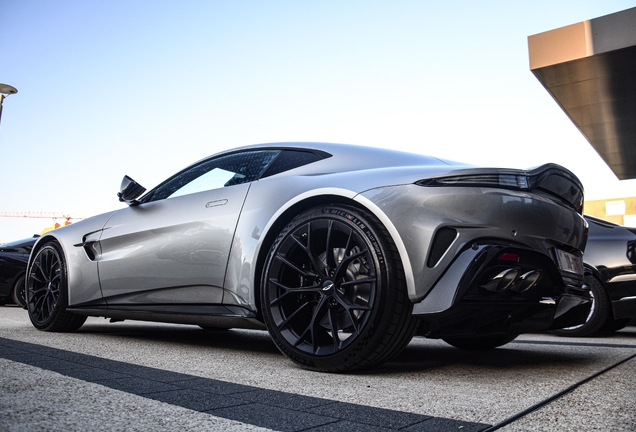 Aston Martin Vantage 2024