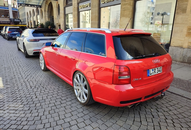 Audi RS4 Avant B5