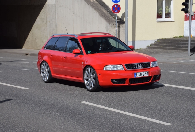 Audi RS4 Avant B5
