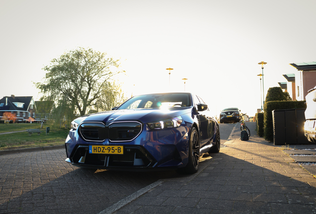 BMW M5 G90