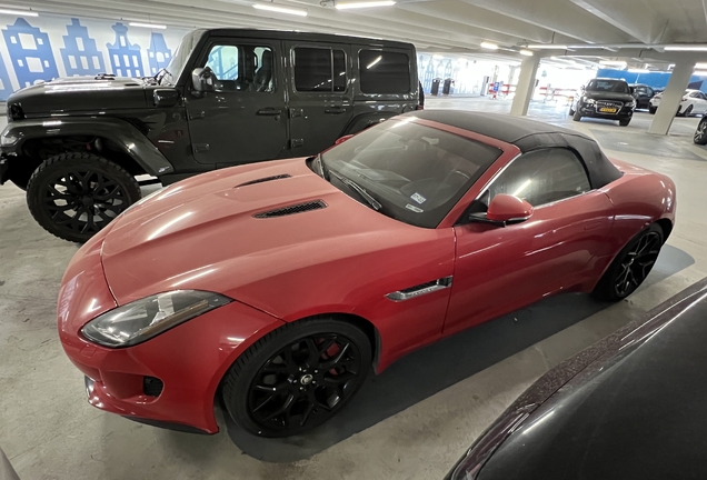 Jaguar F-TYPE S Convertible