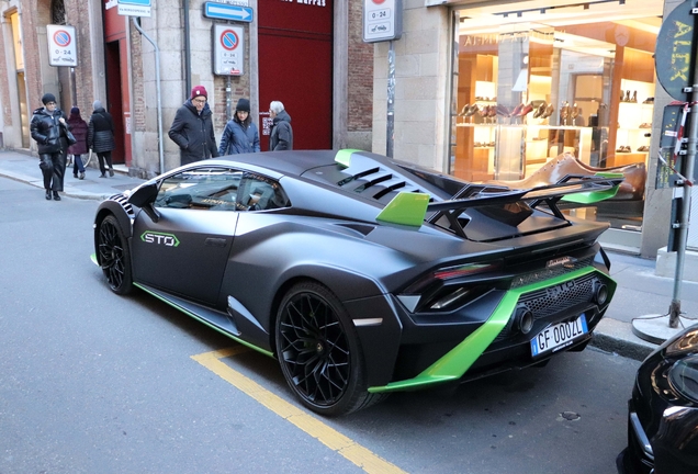 Lamborghini Huracán LP640-2 STO