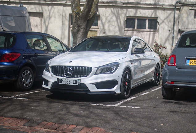 Mercedes-Benz CLA 45 AMG C117