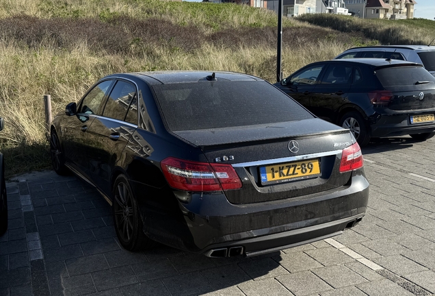 Mercedes-Benz E 63 AMG W212 V8 Biturbo
