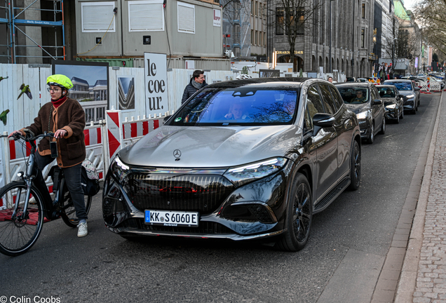 Mercedes-Maybach EQS 680 SUV Night Series