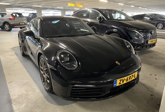 Porsche 992 Carrera 4S