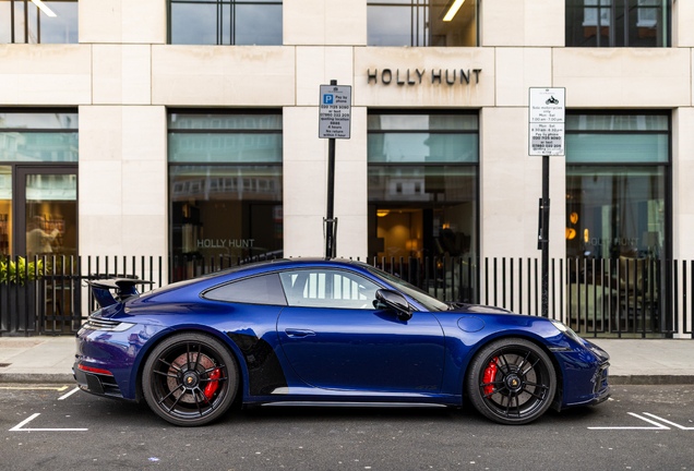 Porsche 992 Carrera GTS