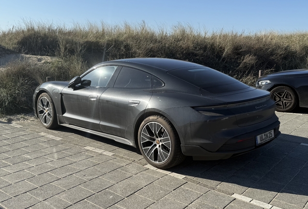Porsche Taycan Turbo