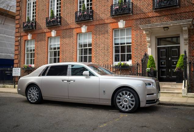 Rolls-Royce Phantom VIII EWB
