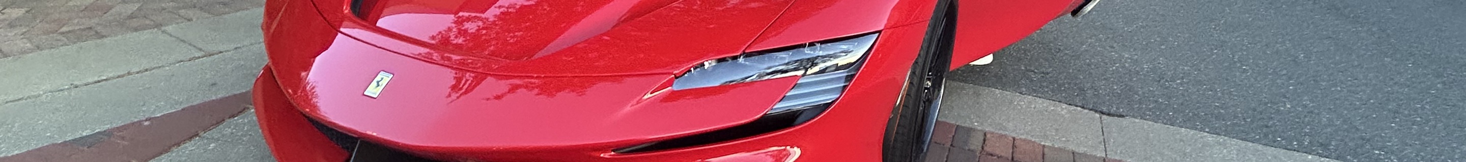 Ferrari SF90 Spider