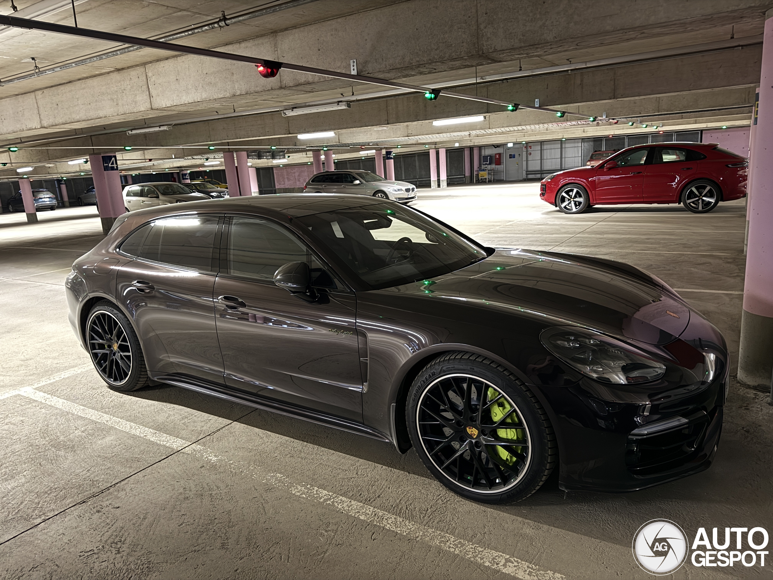 Porsche 971 Panamera Turbo S E-Hybrid Sport Turismo MkII