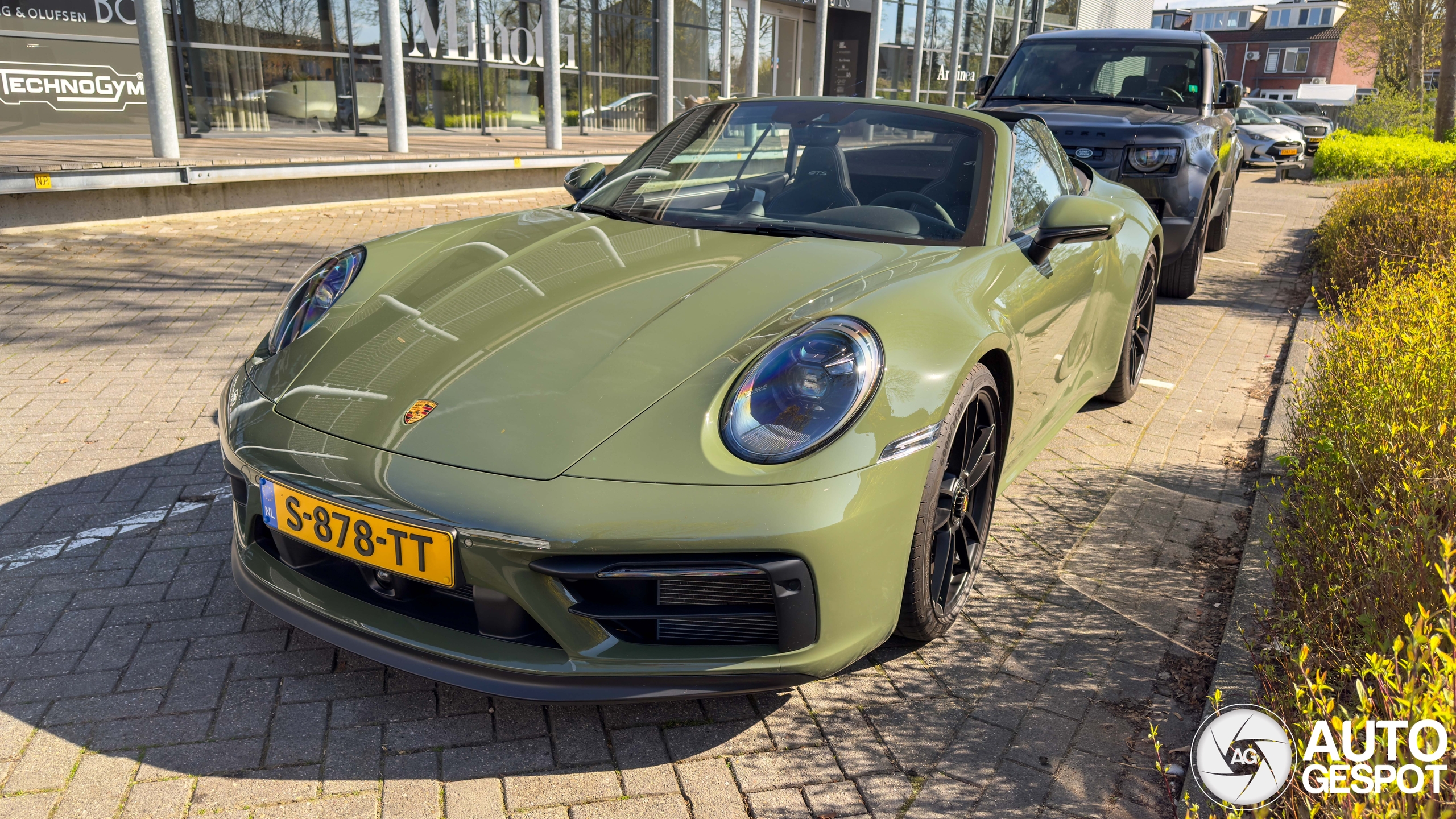 Porsche 992 Carrera 4 GTS Cabriolet