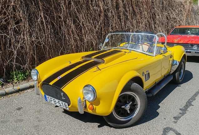 AC Cobra 427