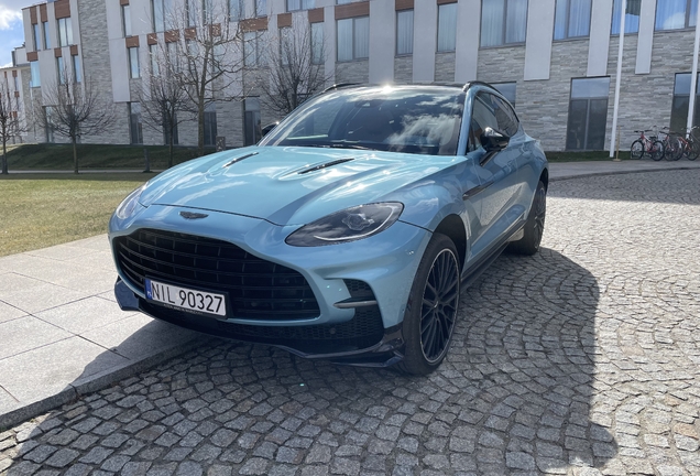 Aston Martin DBX707