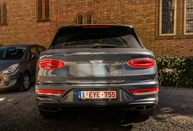Bentley Bentayga Azure 2024