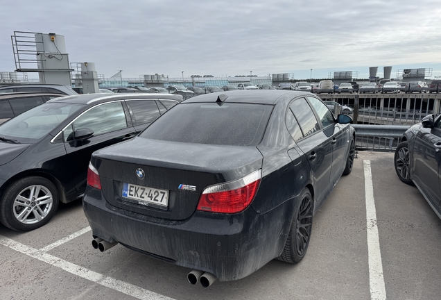BMW M5 E60 2005