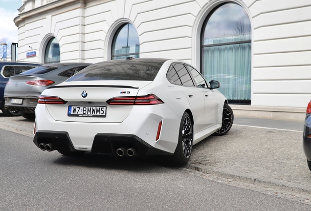 BMW M5 G90