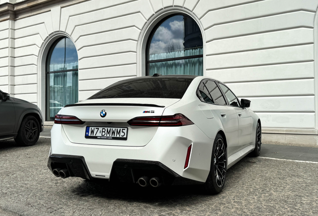 BMW M5 G90