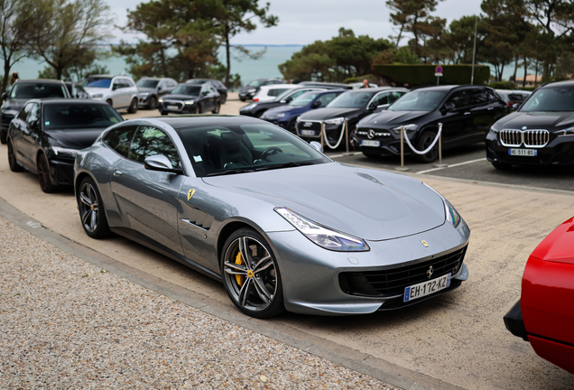 Ferrari GTC4Lusso