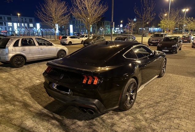 Ford Mustang Dark Horse 2024