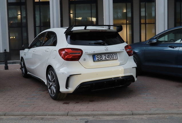 Mercedes-AMG A 45 W176 2015