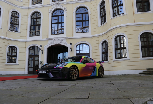 Porsche 718 Cayman GT4