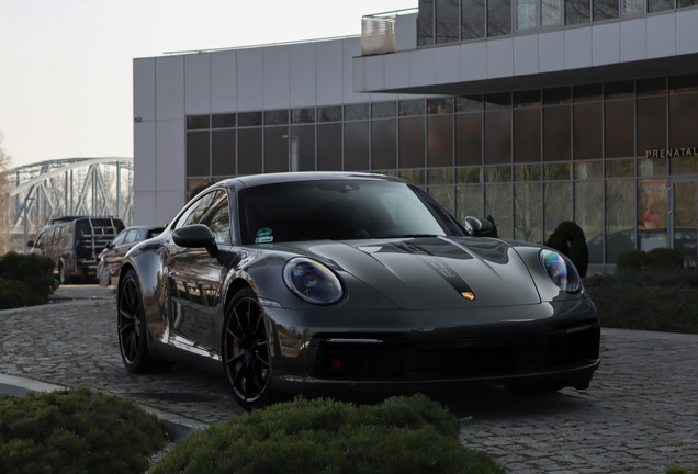 Porsche 992 Carrera 4S