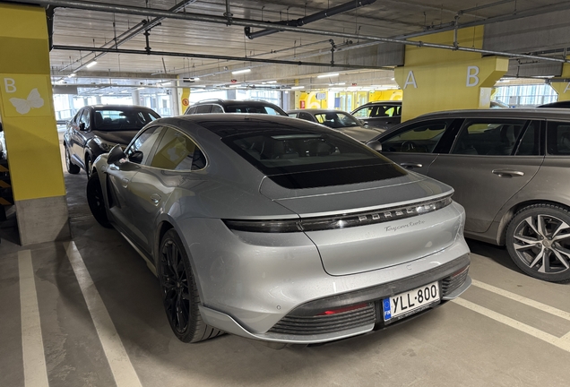 Porsche Taycan Turbo