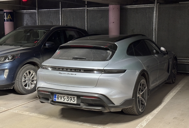 Porsche Taycan Turbo S Cross Turismo