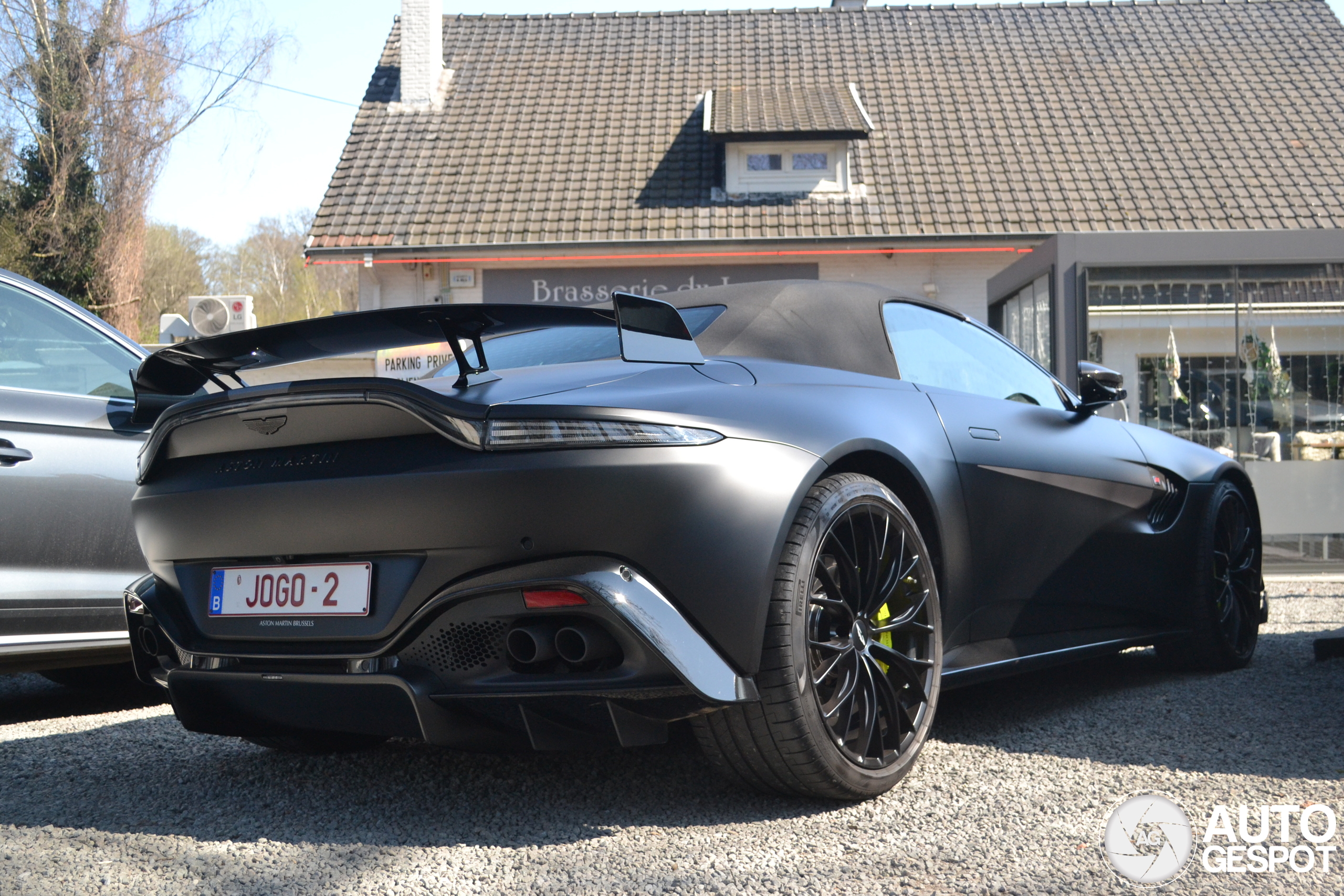 Aston Martin V8 Vantage Formula 1 Edition Roadster