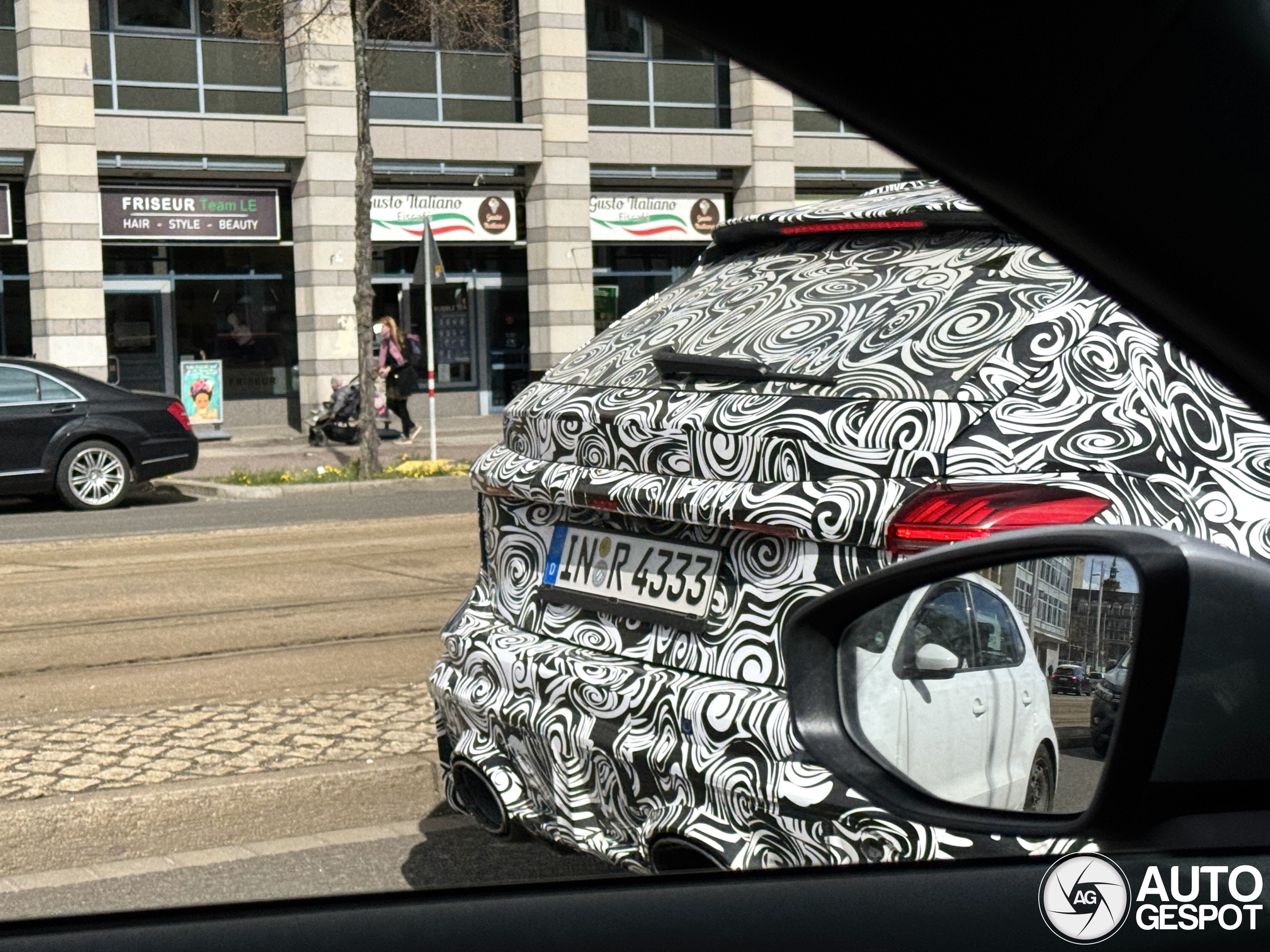 Audi RS5 Avant B10