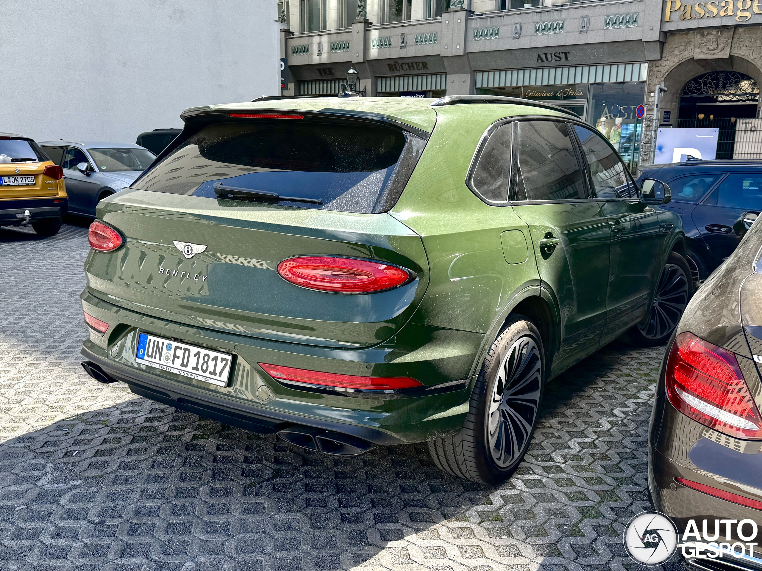 Bentley Bentayga Azure